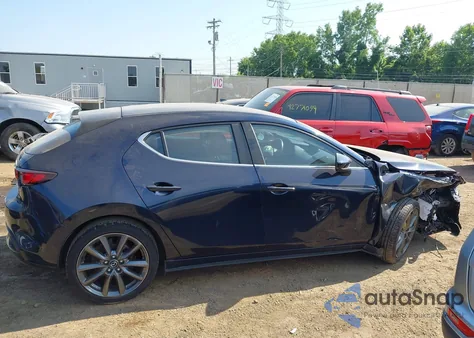2021 Mazda Mazda3 Select z USA, uszkodzony, nr VIN JM1BPAKL1M1337052